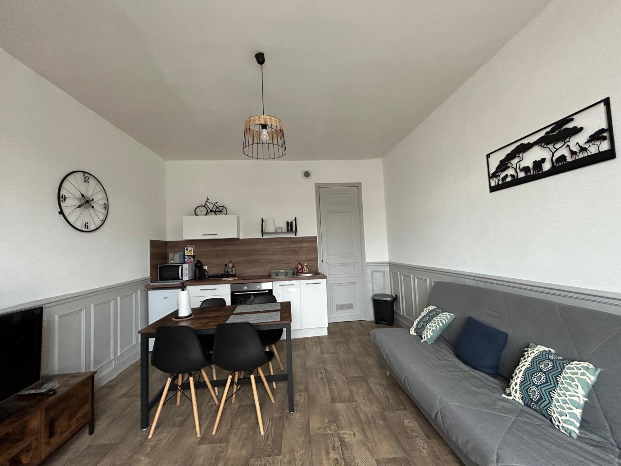 Appartement F1, Refait A Neuf, 150M De La Plage 东维尔莱班 外观 照片